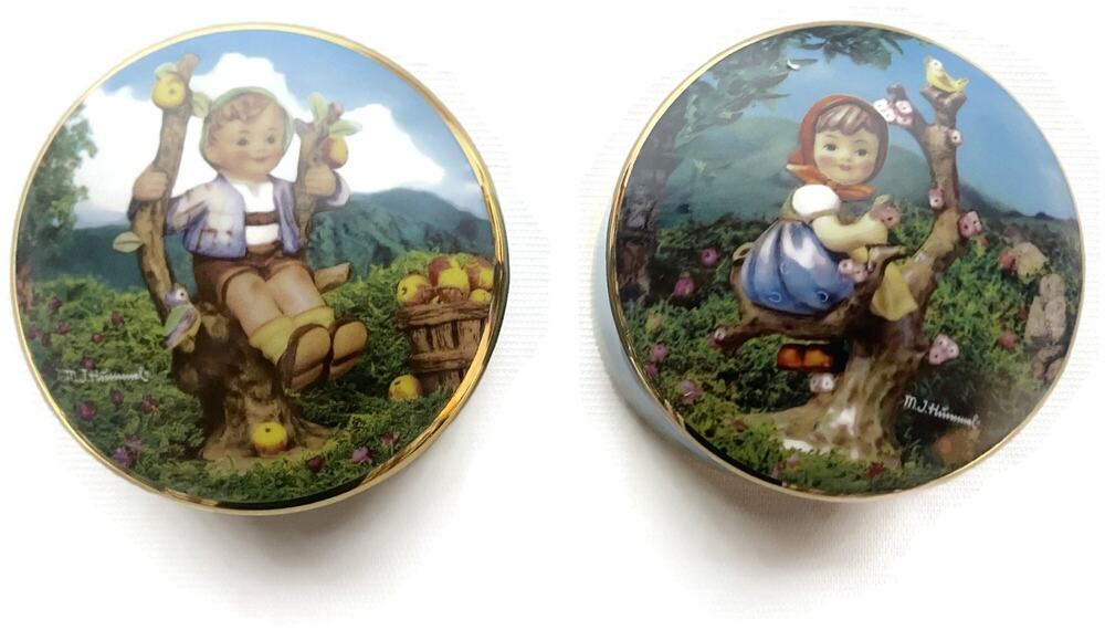 Danbury Mint M.I. Hummel Apple Tree Boy Apple Tree Girl Music Box Set of 2